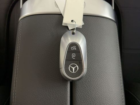 Certified 2025 Mercedes-Benz C 300 Sedan image 33