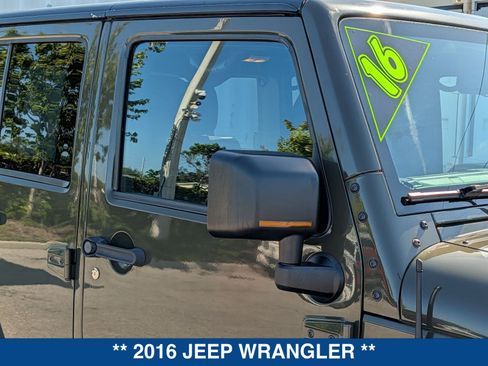 Used 2016 Jeep Wrangler Unlimited Sahara w/ Max Tow Package AWD/4WD image 11