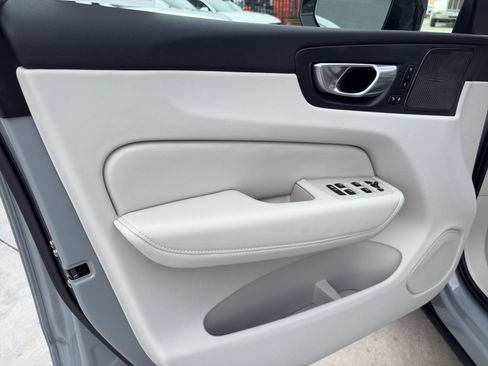New 2026 Volvo XC60 T8 Ultra w/ Protection Package Premier image 21
