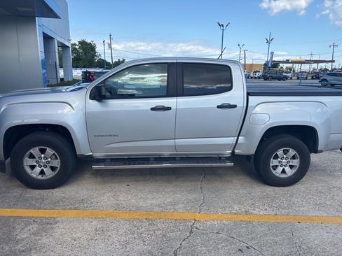 Used 2020 GMC Canyon 2WD Crew Cab w/ Convenience Package image 2