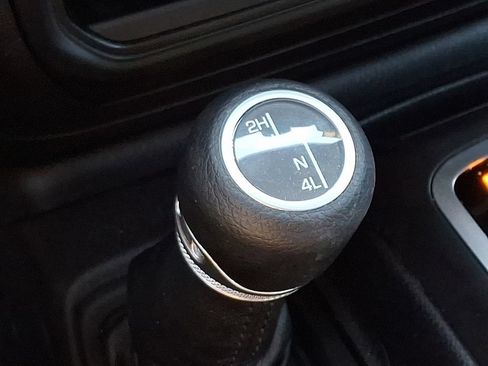 Used 2018 Jeep Wrangler Sport AWD/4WD image 24