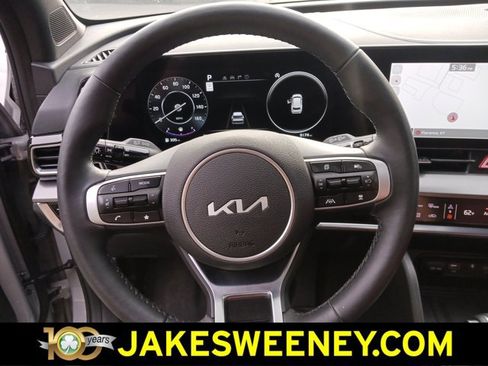 Used 2025 Kia Sportage SX image 15