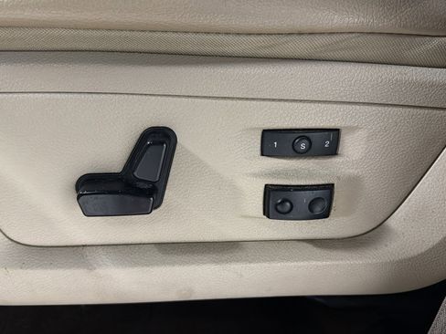 Used 2014 RAM 1500 Laramie w/ Convenience Group RWD image 16