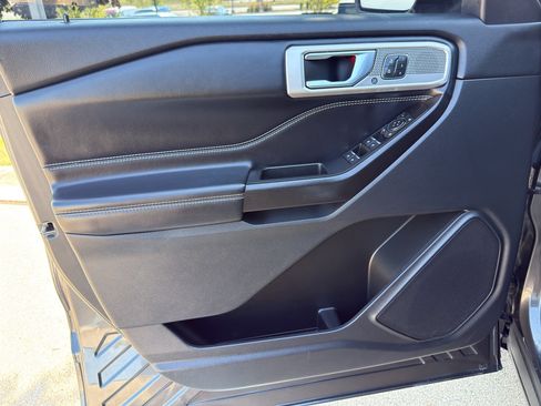 Used 2020 Ford Explorer ST w/ ST Street Pack AWD/4WD image 11