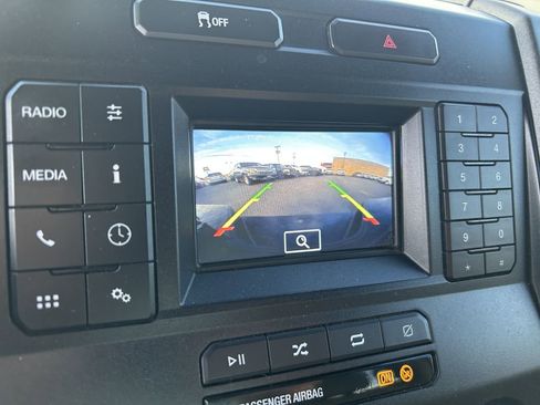 Used 2022 Ford F250 XL w/ Power Equipment Group image 18