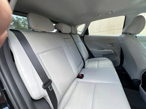 Used 2024 Hyundai Kona Limited FWD image 8