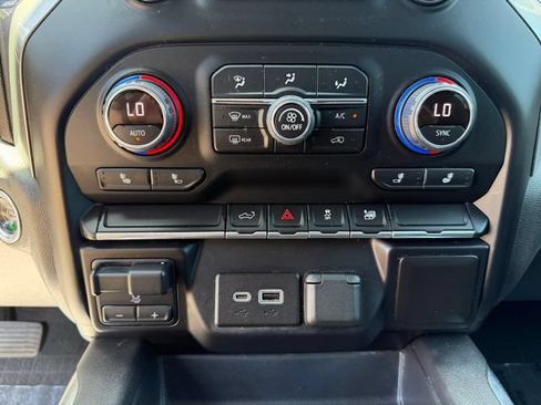 Used 2022 Chevrolet Silverado 1500 RST w/ Bed Protection Package AWD/4WD image 27