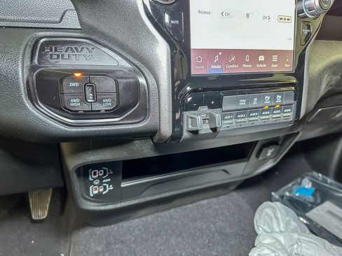 New 2026 RAM 2500 Tradesman AWD/4WD image 30