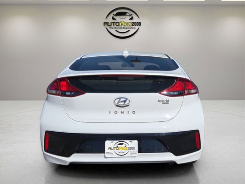 Used 2018 Hyundai Ioniq Blue image 6