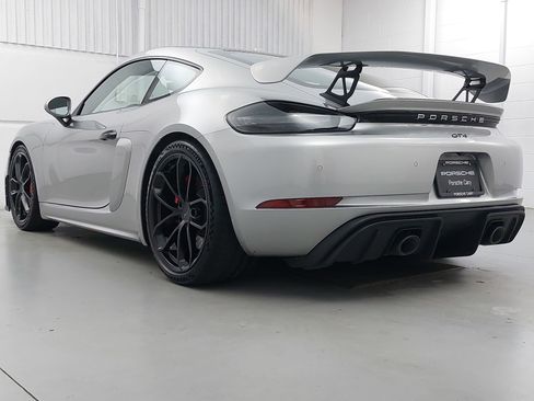 Certified 2022 Porsche 718 Cayman GT4 RWD image 3