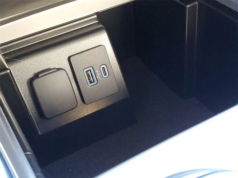 Used 2023 Ford Explorer Limited w/ Hybrid Equipment Group 310A image 25