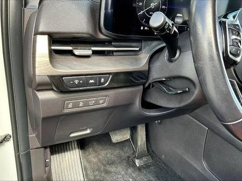 Certified 2023 Kia Carnival SX FWD image 27