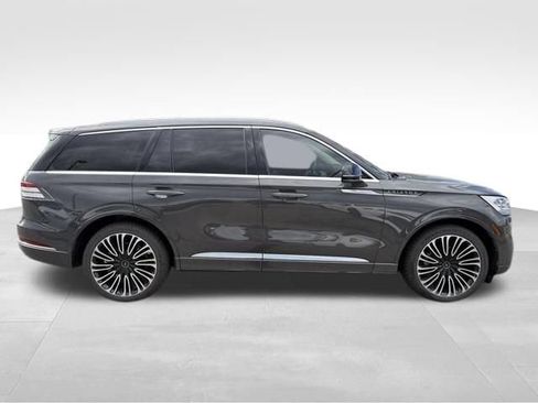 Used 2023 Lincoln Aviator Black Label w/ Dynamic Handling Package AWD/4WD image 14
