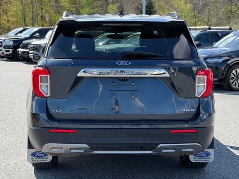 Used 2022 Ford Explorer XLT w/ Equipment Group 202A AWD/4WD image 4