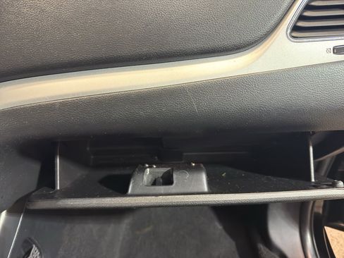 Used 2015 Dodge Journey R/T w/ Flexible Seating Group image 22