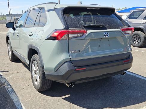 Used 2021 Toyota RAV4 XLE w/ Carpet Mat Package (TMS) AWD/4WD image 7