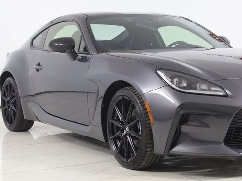 Used 2024 Toyota GR86 Premium image 37