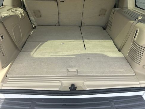 Used 2017 Ford Expedition Limited w/ Equipment Group 301A AWD/4WD image 28