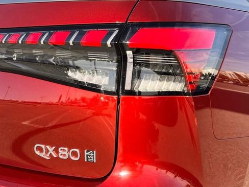 Certified 2025 INFINITI QX80 Sensory image 31
