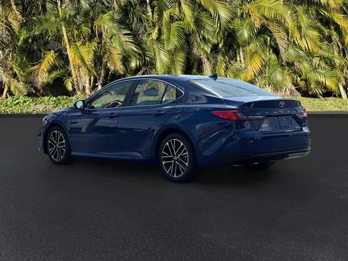 Used 2026 Toyota Camry XLE FWD image 7