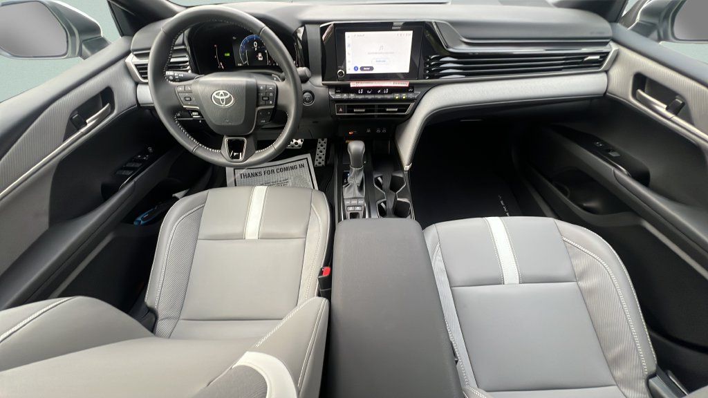 Used 2026 Toyota Camry SE FWD image 11