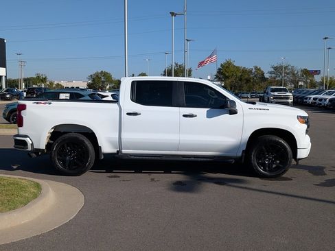 Used 2024 Chevrolet Silverado 1500 Custom w/ Turbomax Blackout Package image 8