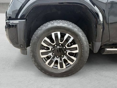 Used 2024 GMC Sierra 3500 Denali Ultimate AWD/4WD image 23