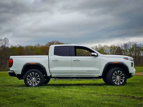New 2026 GMC Canyon Denali AWD/4WD image 2
