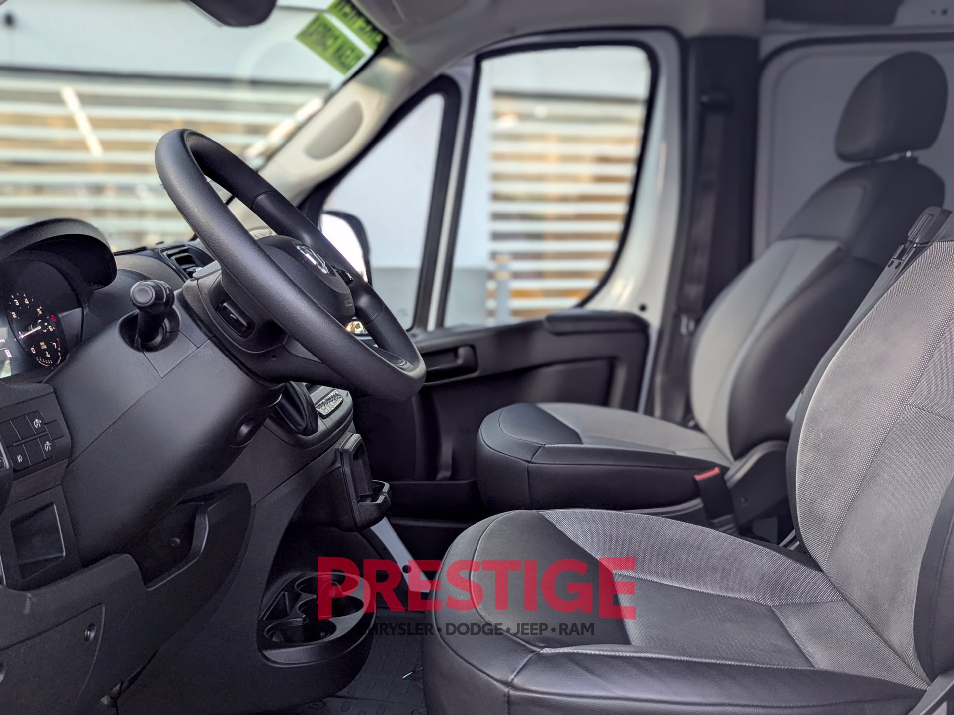 Used 2025 RAM ProMaster 2500 w/ Convenience Group FWD image 23