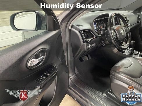 Used 2020 Jeep Cherokee Latitude Plus w/ Cold Weather Group AWD/4WD image 11