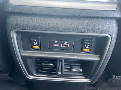 Used 2024 Nissan Murano SL image 11