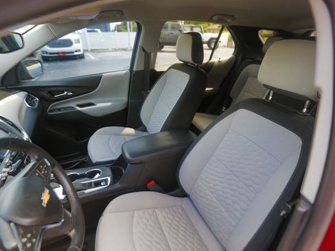 Used 2018 Chevrolet Equinox LT FWD image 5
