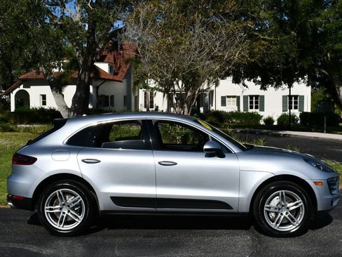 Used 2016 Porsche Macan S image 34