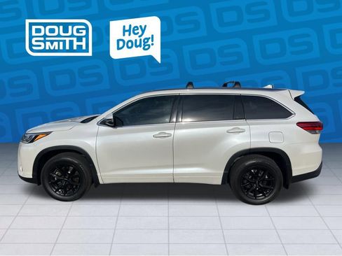 Used 2018 Toyota Highlander Limited AWD/4WD image 2