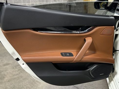 Used 2022 Maserati Quattroporte Modena Q4 image 26