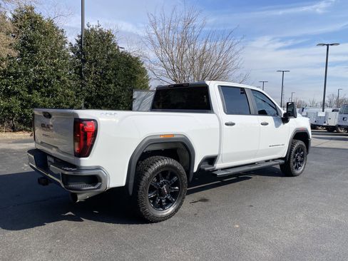 Used 2024 GMC Sierra 2500 Pro w/ Convenience Package image 9