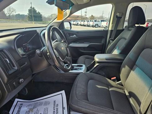 Used 2018 Chevrolet Colorado LT w/ LT Convenience Package image 9