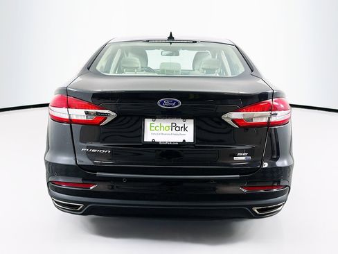 Used 2019 Ford Fusion SE AWD/4WD image 7