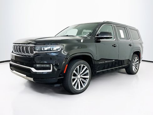 Used 2023 Jeep Grand Wagoneer Series II AWD/4WD image 3
