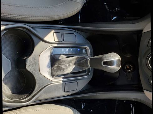 Used 2016 Hyundai Santa Fe Sport image 36