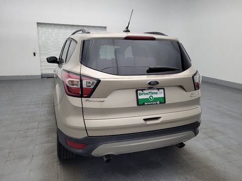 Used 2018 Ford Escape SE w/ SE Sync 3 Package FWD image 6