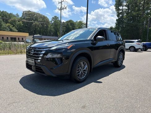 Certified 2026 Nissan Rogue S AWD/4WD image 2