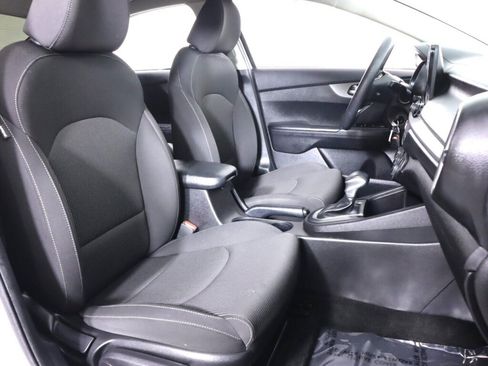 Used 2020 Kia Forte LXS FWD image 35