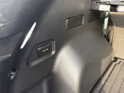 Used 2025 Hyundai Tucson Limited FWD image 24