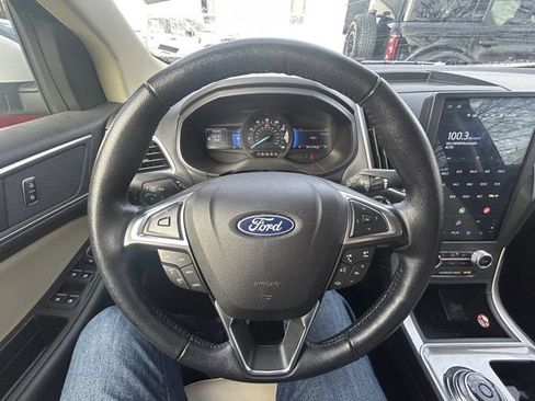 Used 2023 Ford Edge SEL image 14
