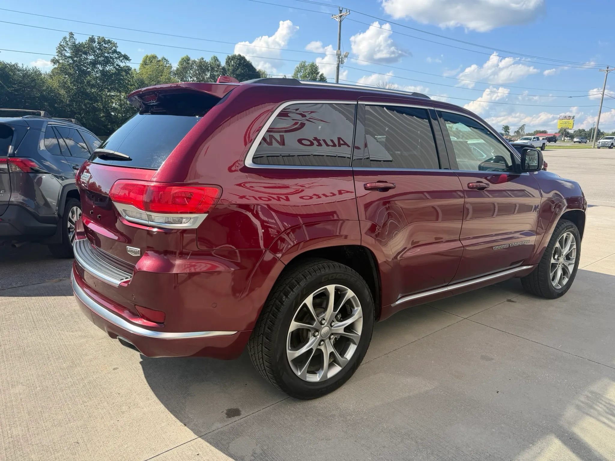 Used 2021 Jeep Grand Cherokee Summit w/ Platinum Series Group AWD/4WD image 18