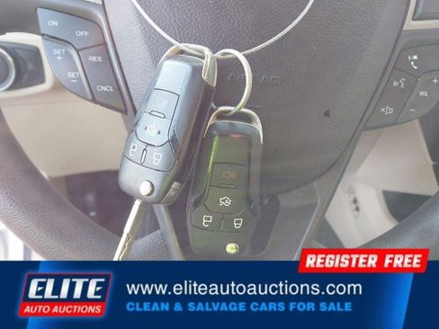 Used 2016 Ford Fusion SE image 21