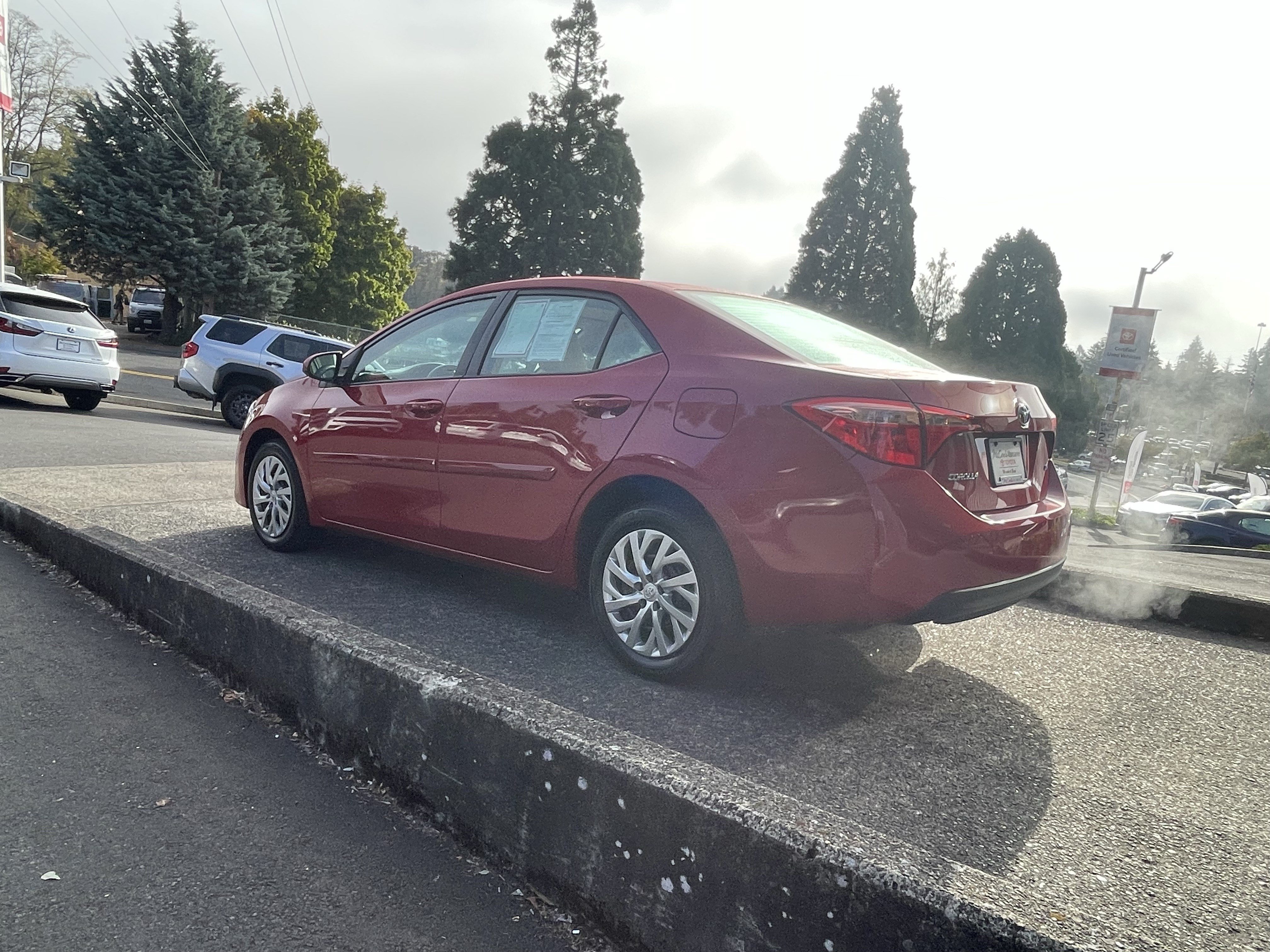 Certified 2019 Toyota Corolla LE FWD image 5