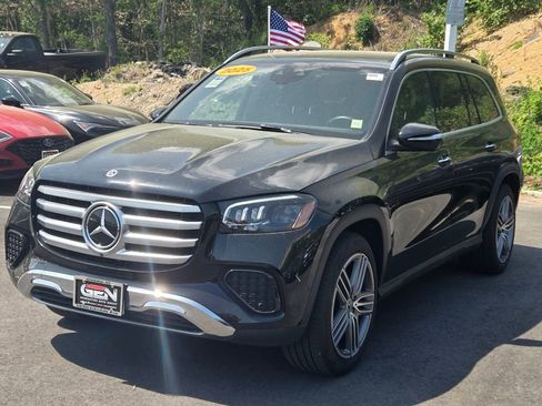 Used 2025 Mercedes-Benz GLS 450 4MATIC image 7