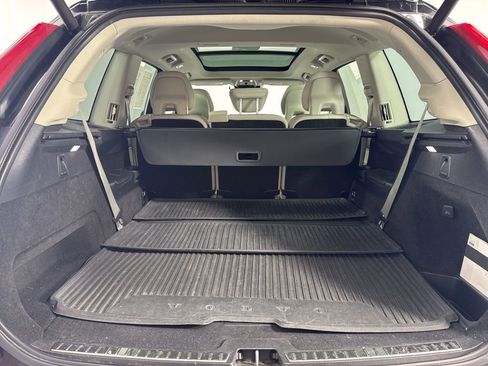 Used 2020 Volvo XC90 T6 Momentum AWD/4WD image 19